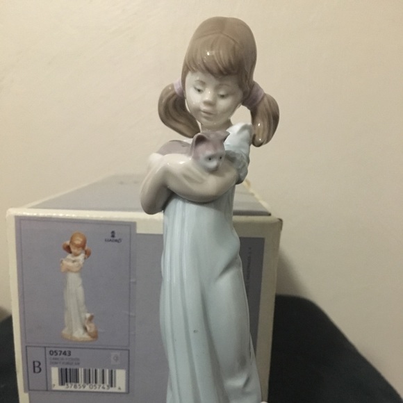Lladro Other - Lladro Don’t Forget Me with box